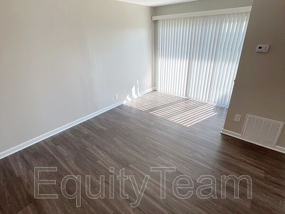 2nd image of 2600 Bushnell St APT 3