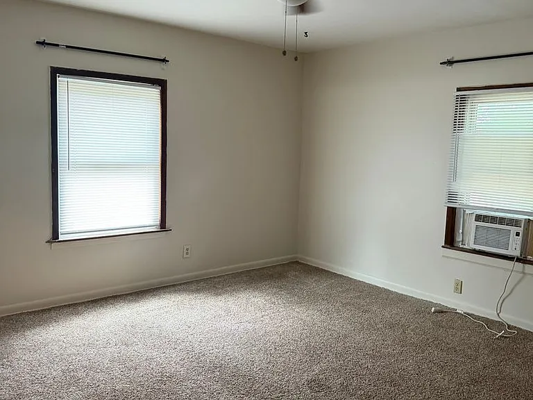 207 S Hays Ave — Photo 15