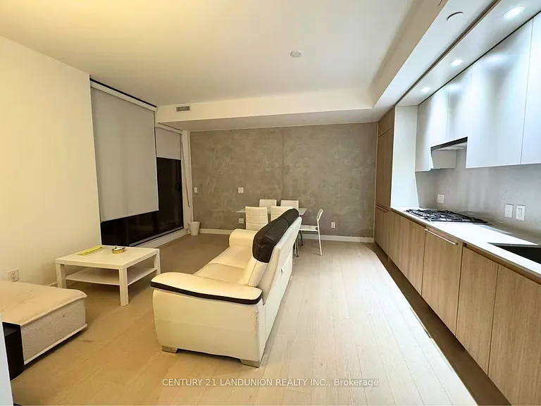 81 Wellesley St E #1401 — Photo 4