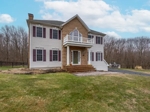 21 Hunters Ridge, Wolcott, CT 06716