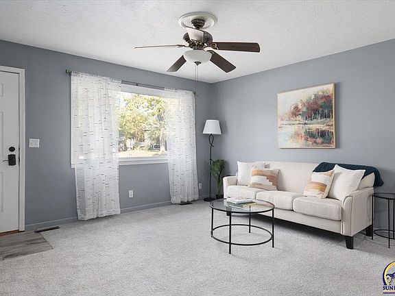 4th image of 1409 Clare Ct
