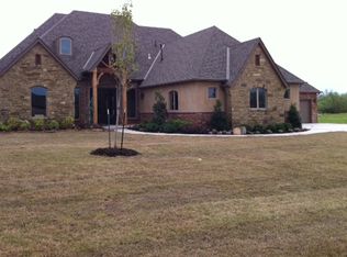 1200 W Jasmine Way, Mustang, OK 73064