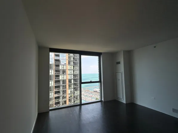 458 E Waterside Dr, Chicago, IL 60601