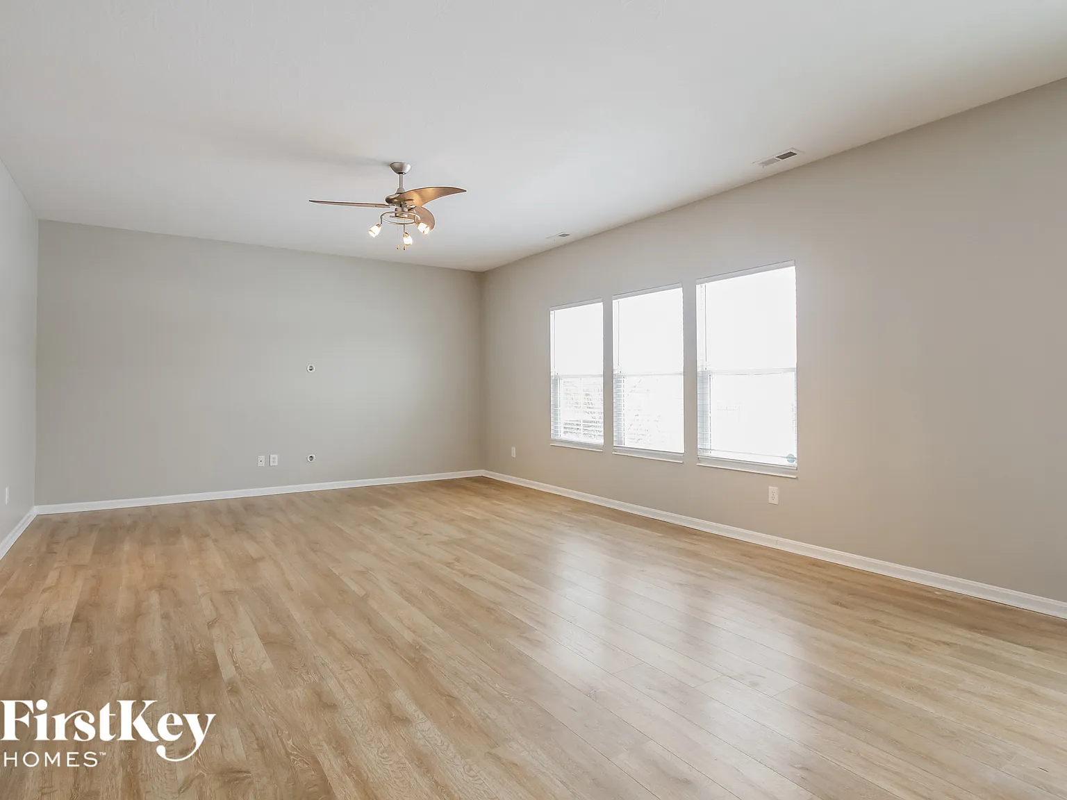 4 bed, 2.5 bath, 2258 sqft, $2,450 — Photo 2