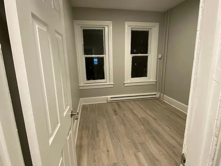 1030 Walnut St — Photo 5