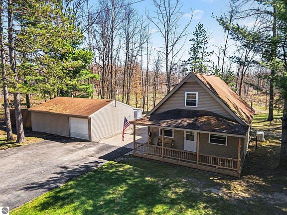 3rd image of 491 Big Stone Lake Rd