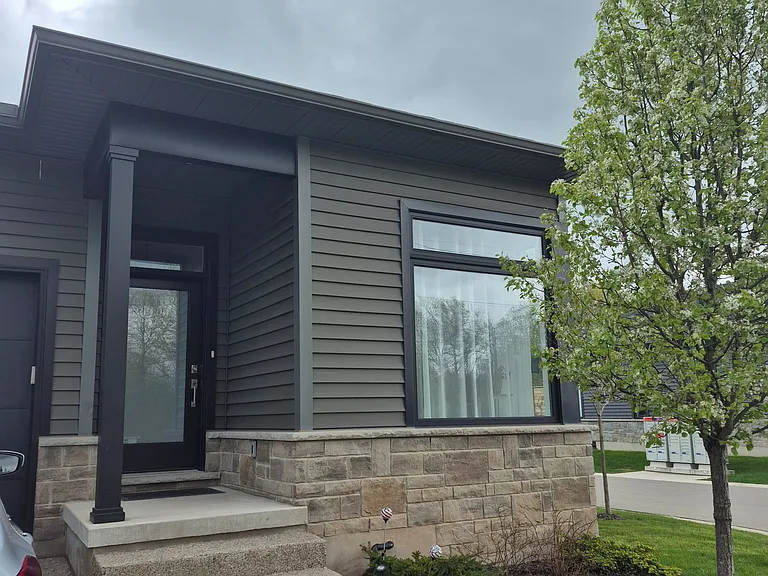 9150 Willoughby Dr #40 — Photo 3