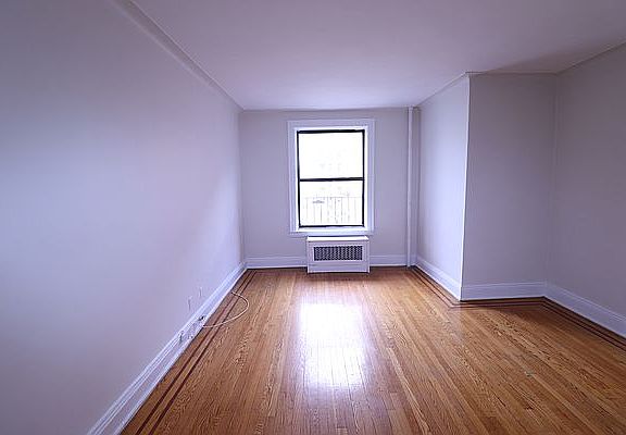 4th image of 86-02 Forest Pkwy #2FF