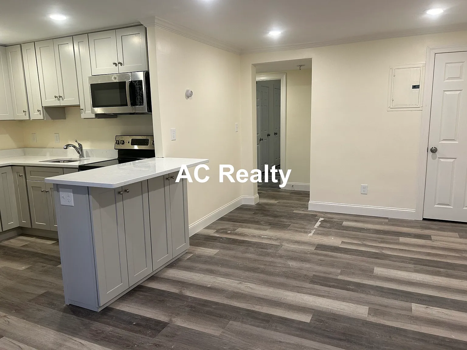 1 bed, 1.0 bath, $2,250 — Photo 2