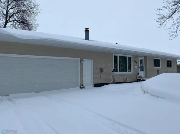 728 4th St S, Wahpeton, ND 58075