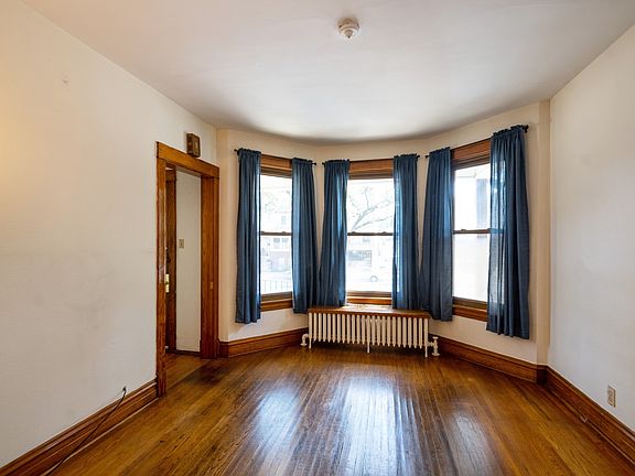 2nd image of 5054 N Western Ave