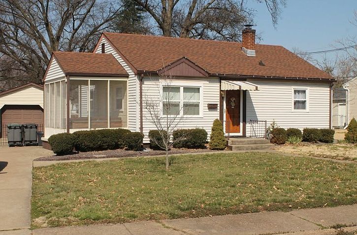 1st image of 1023 S Parker Dr