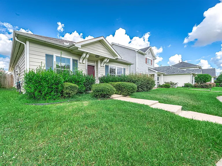 6162 Settlers Lake Cir E — Photo 2
