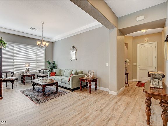3rd image of 11846 Spadari Ct