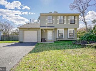142 Saint Moritz Dr, Sicklerville, NJ