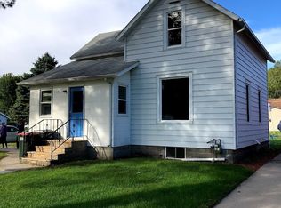 121 4th St S, Gaylord, MN 55334