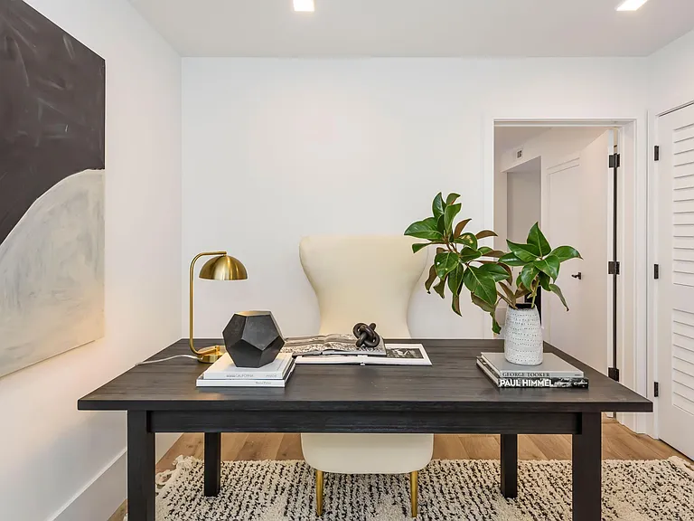 1288 Howard St #330 — Photo 10