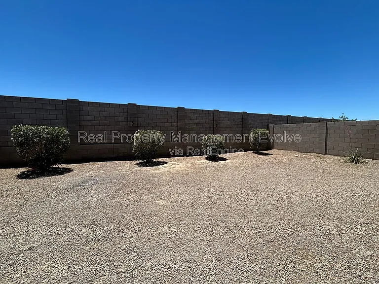 6551 W Magdalena Ln — Photo 32