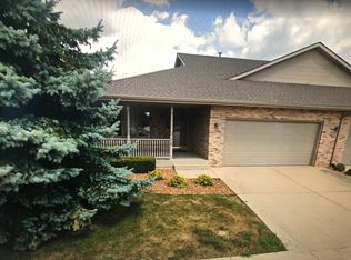 215 Fox Run Dr, Elwood, IL 60421
