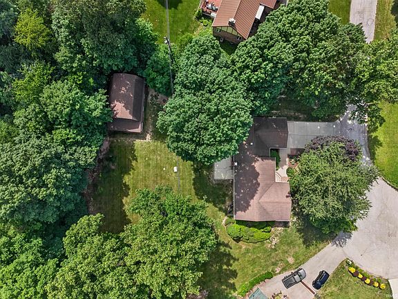 4th image of 1905 W James Dr