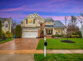 43 Edinburg Cir, Matawan, NJ 07747