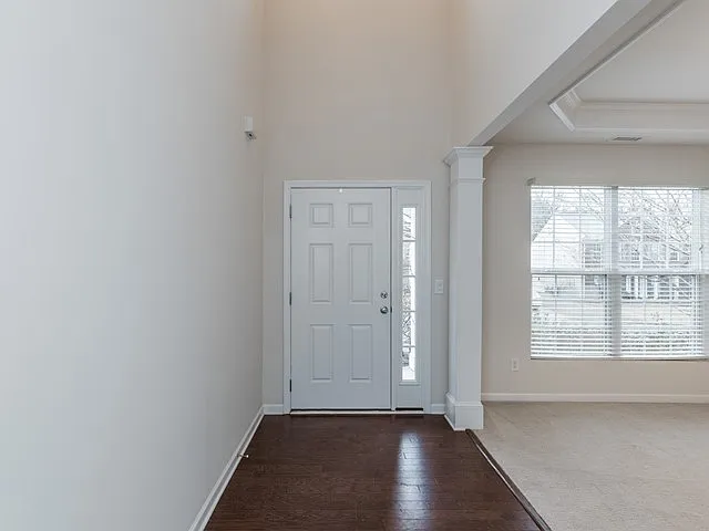 416 Charleville Ct — Photo 4