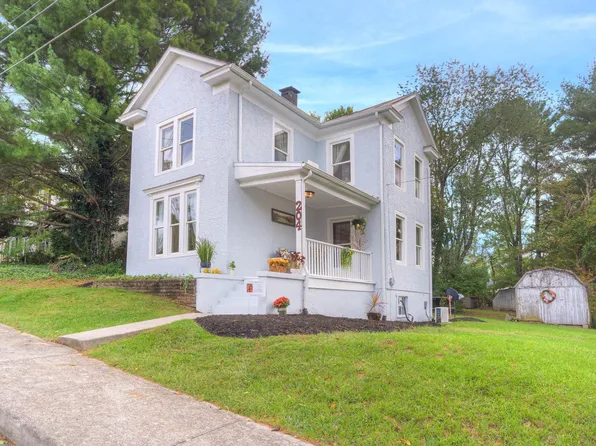 204 Pendleton St, Radford, VA 24141