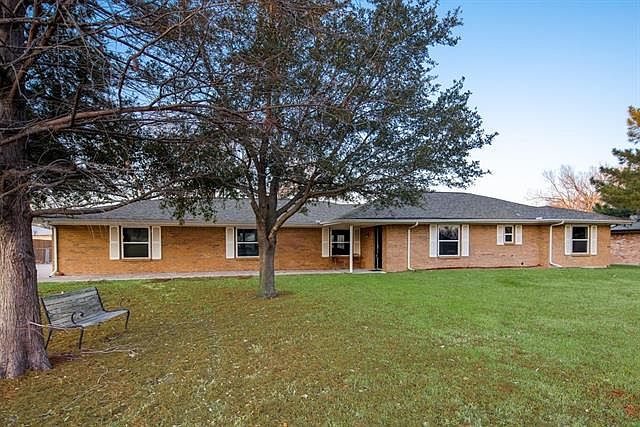 1st image of 119 Moonlight Dr