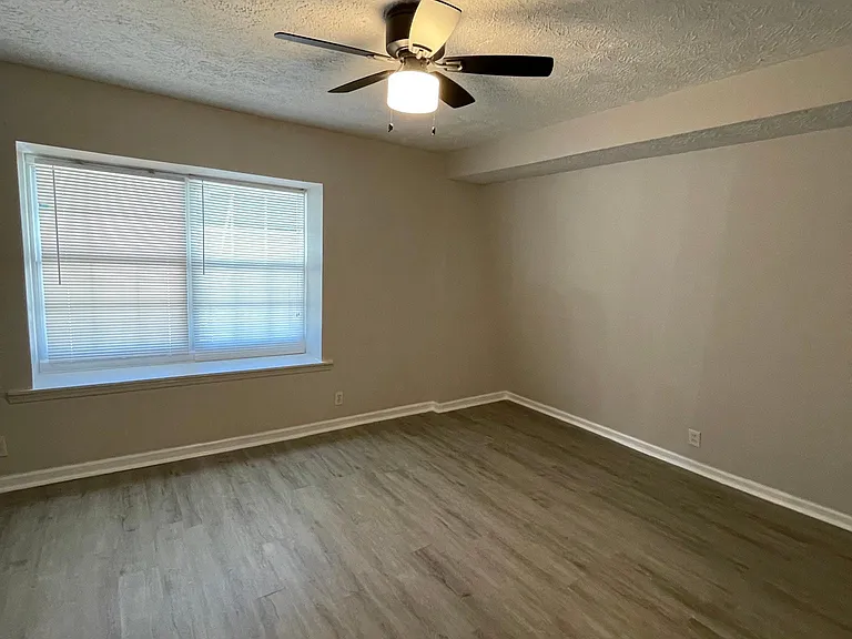 1717 River St NE #B — Photo 11