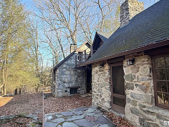 3rd image of 198 Good Hill Road