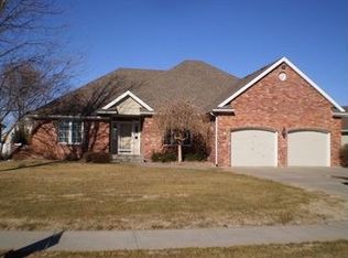 3 21st Avenue Pl, Kearney, NE 68845