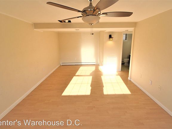 5th image of 13829 Greenwood Dr