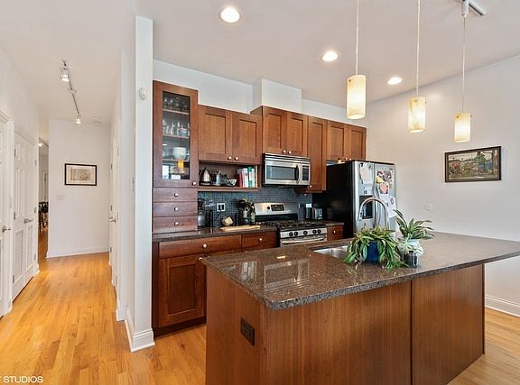 3rd image of 1257 E 46th St Unit 301-W