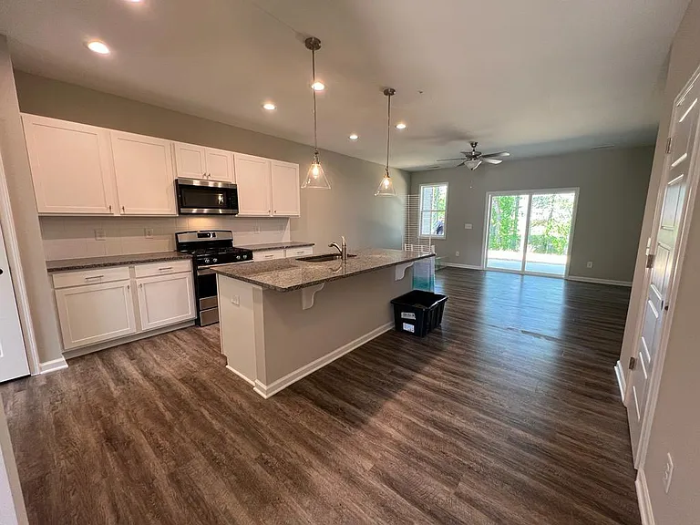 713 Hadstock Path — Photo 4