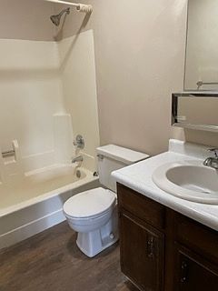 5th image of 1250 North St #12
