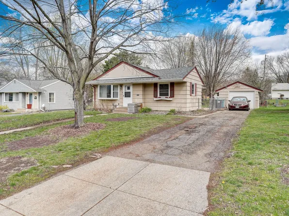 373 Ruby Dr, West Saint Paul, MN 55118