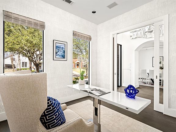 5th image of 3703 Wroxton Rd