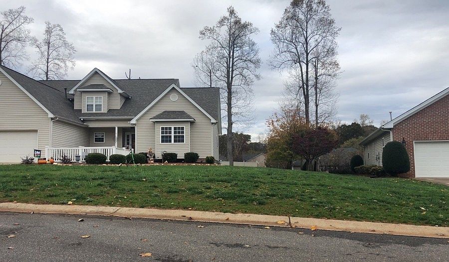 2nd image of 108 Birchwood Ct