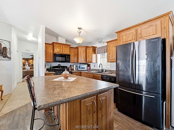 4th image of 1033 S Estrella Road