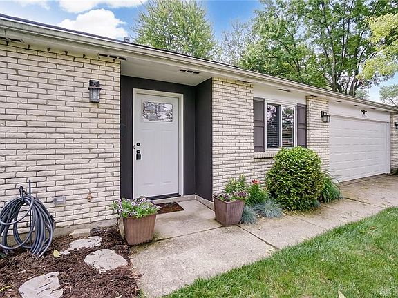 2nd image of 5036 Artesia Dr
