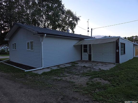 3rd image of 100 3rd AVENUE N