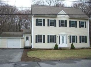 8 Carey Ave, Burlington, MA 01803