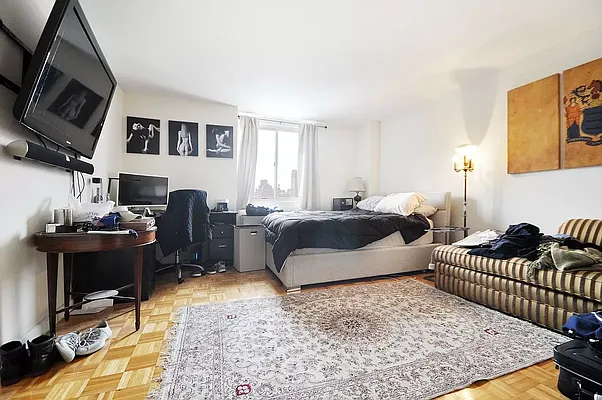 Rented by Compass | media 17