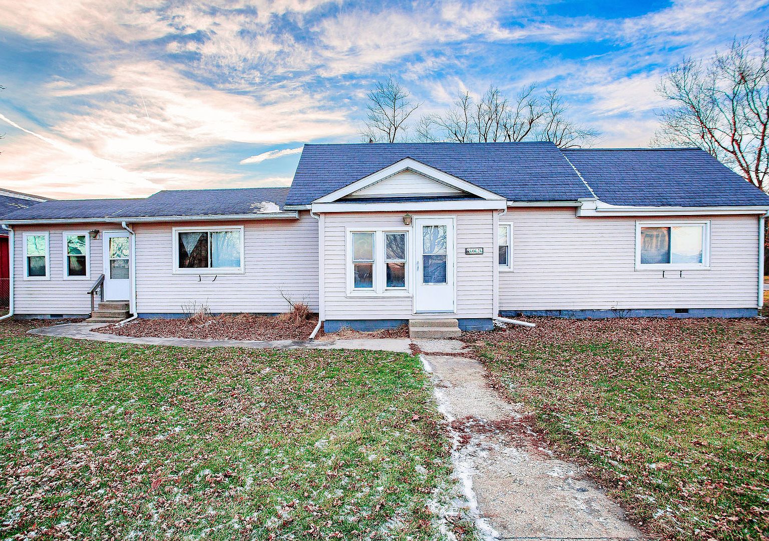 302 N East St, Ellsworth, IL 61737 Zillow