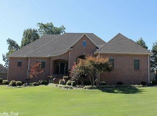 2702 Southwind Dr, Paragould, AR 72450