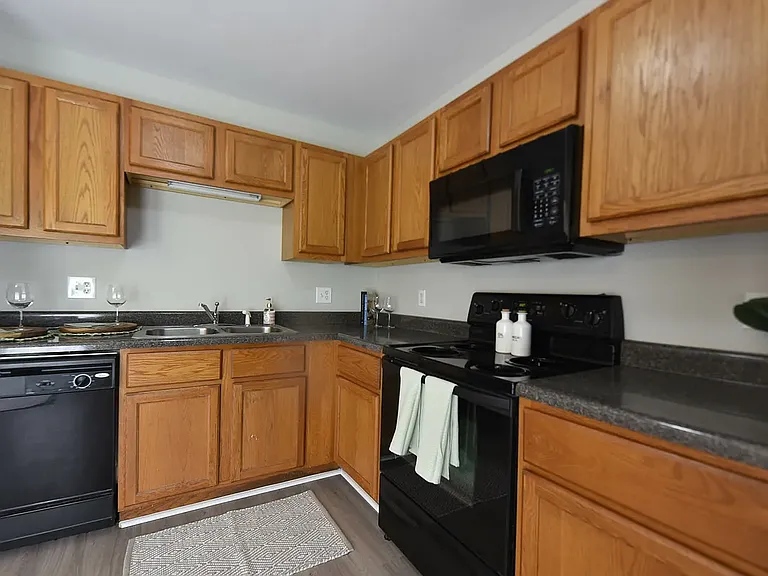 Residences at Devanshire — Photo 13