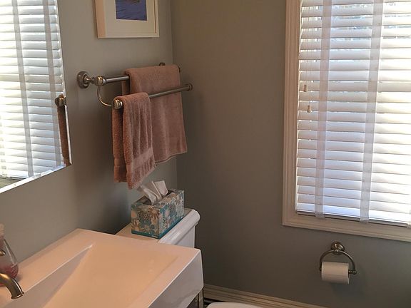 5th image of 15 Bartlett St #3