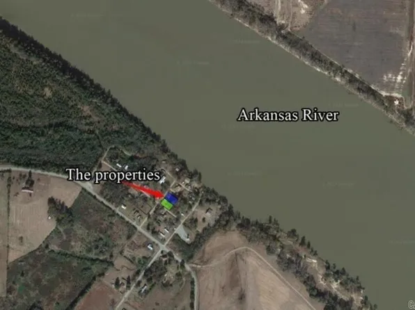 Hickory St, Ozark, AR 72949