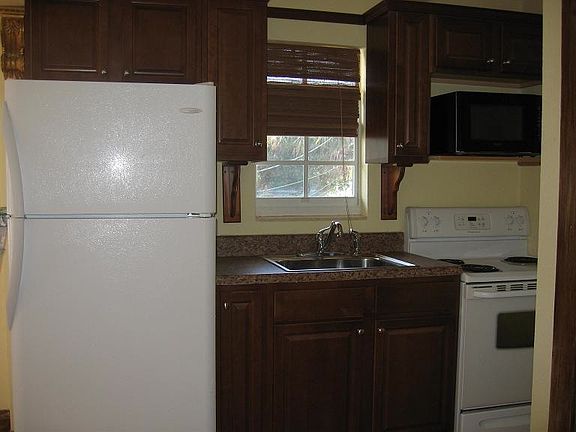 4th image of 2311 S Dixie Hwy APT 5