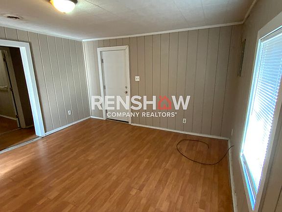 2nd image of 180 Ross Ave